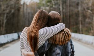 6 Ways to Be a Better Friend