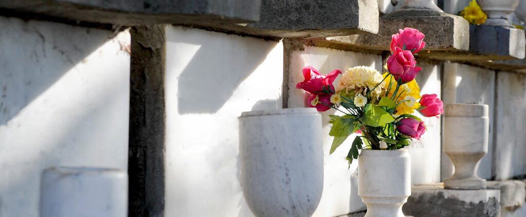 image of urns and flowers