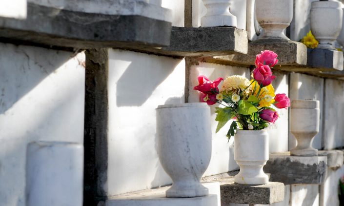 image of urns and flowers